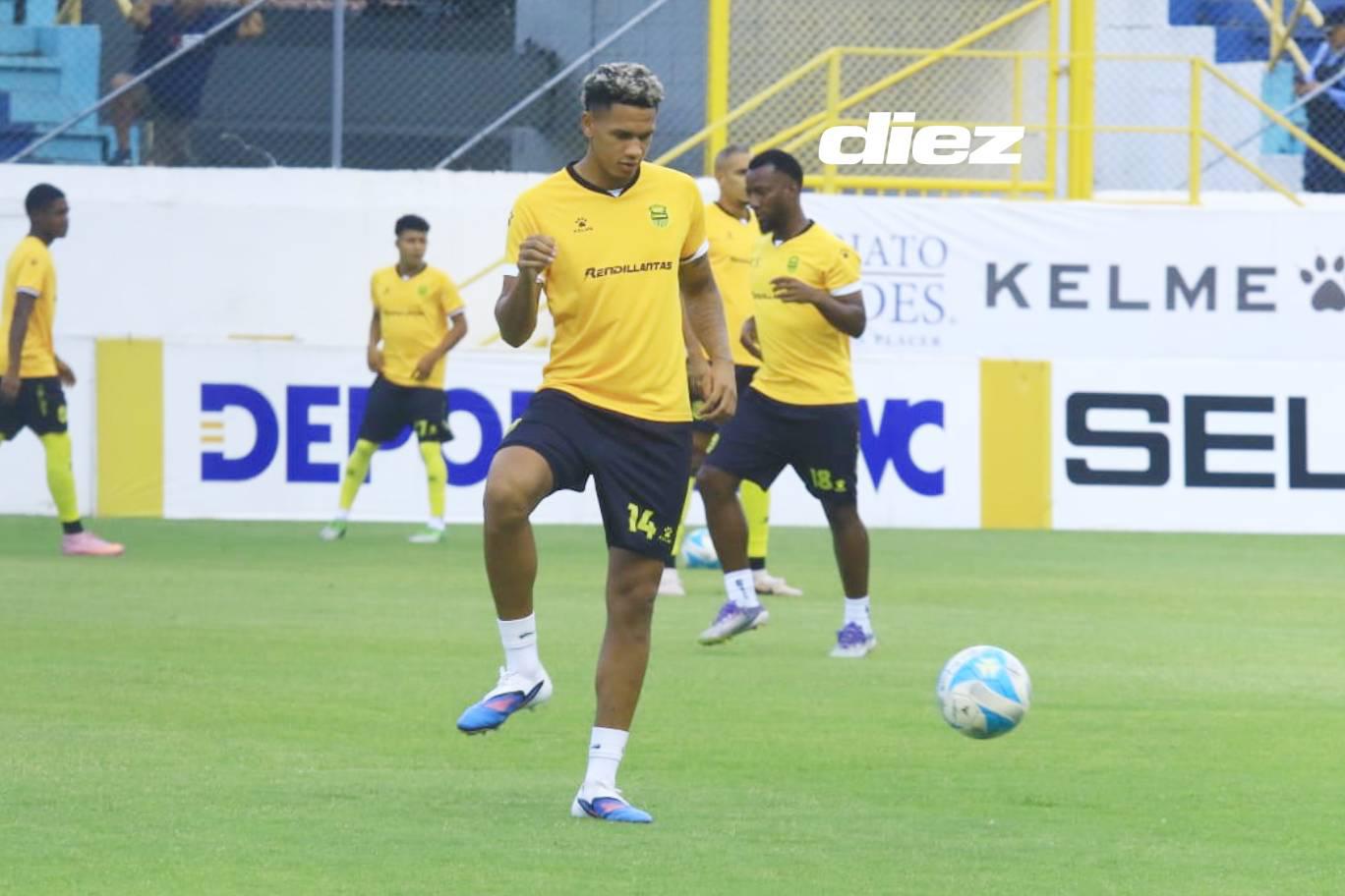Jack Jean-Baptiste entrenando en la previa del compromiso.