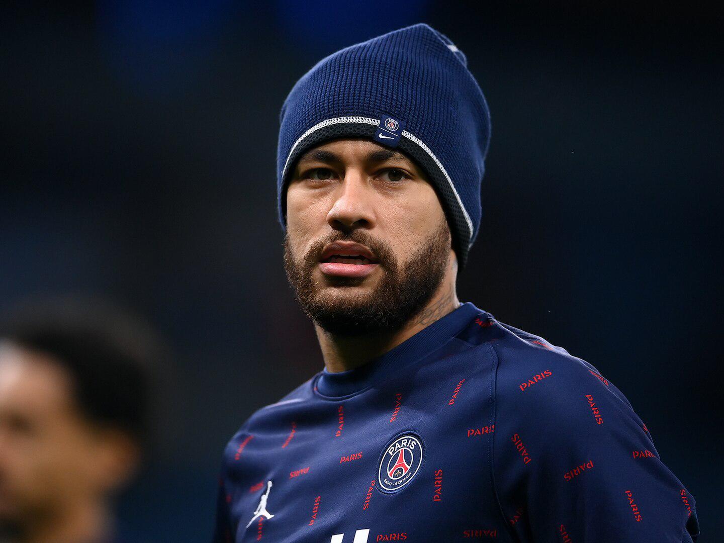 Neymar estaría dispuesto a rebajarse su salario con tal de volver al Barcelona.