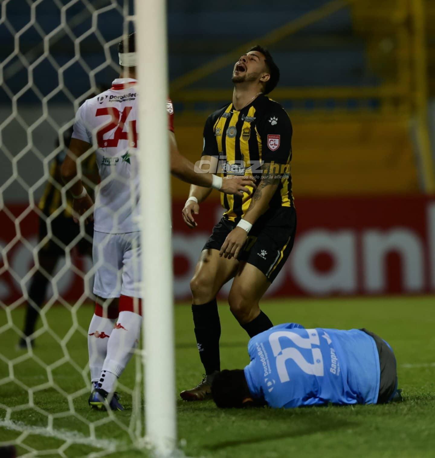 Real España sufre, pero clasifica a la Liga Concacaf tras eliminar al Real Estelí con doblete de Rocca y golazo de Reyes