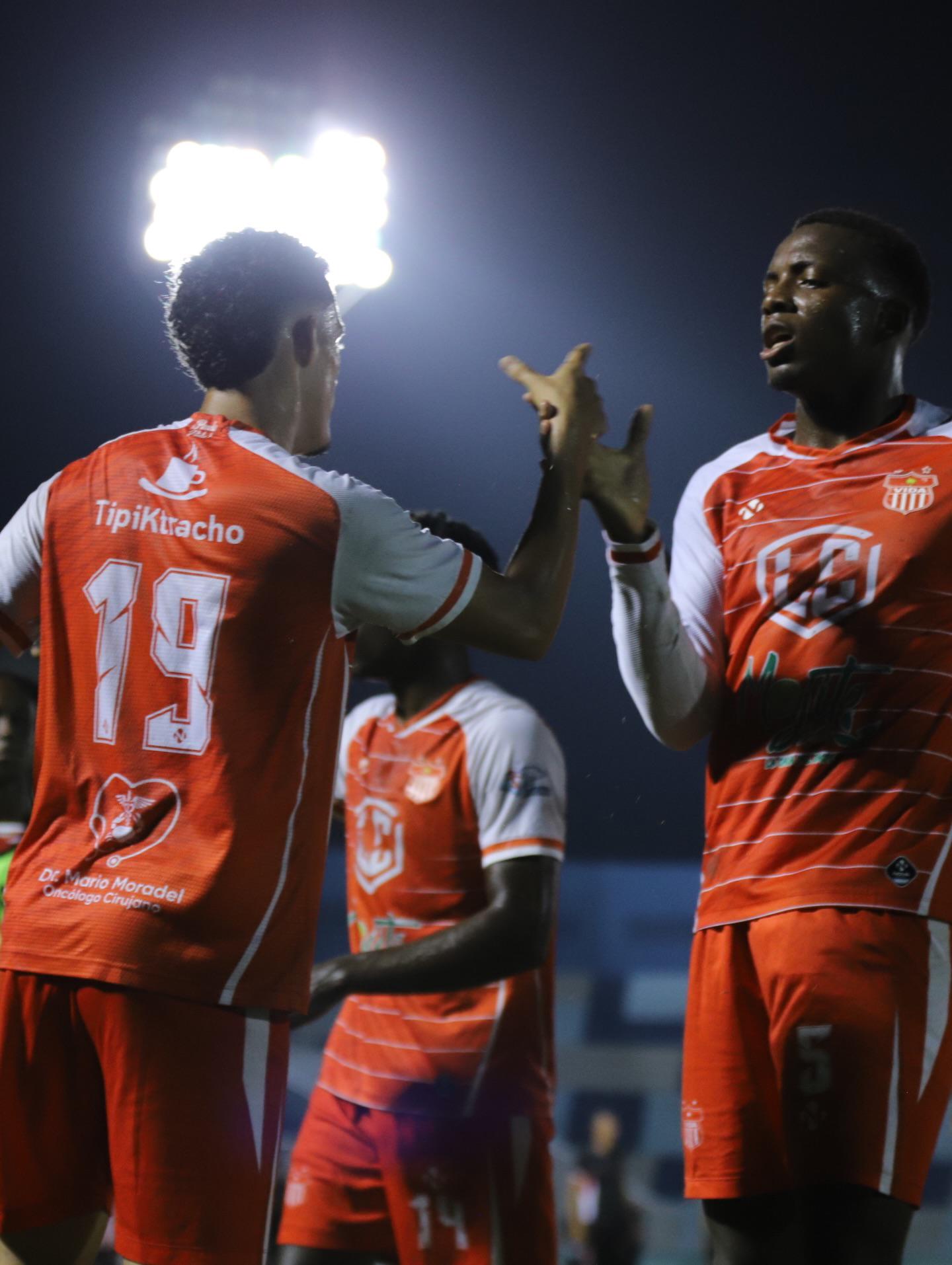 Todo apunta a que será el Vida el equipo que inviten a Liga Nacional.