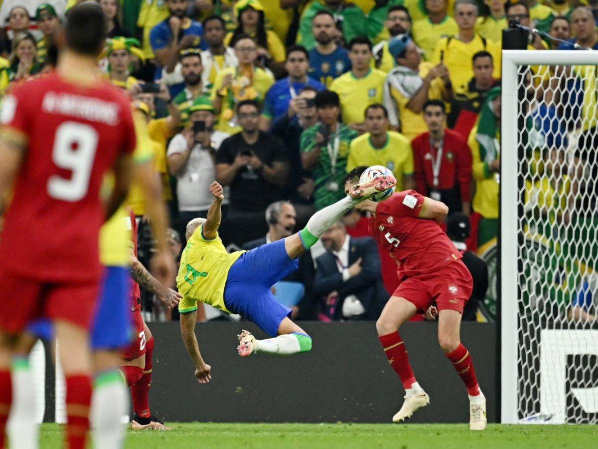 El mejor gol del mundial hasta ahora: el golazo de tijera de Richarlison en el triunfo de Brasil sobre Serbia en Qatar