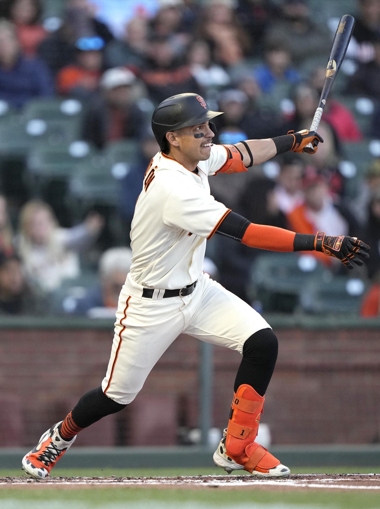 ¡On-fire! Mauricio Dubón conecta su segundo jonrón del 2022 y es figura en triunfo de los Gigantes ante Rockies