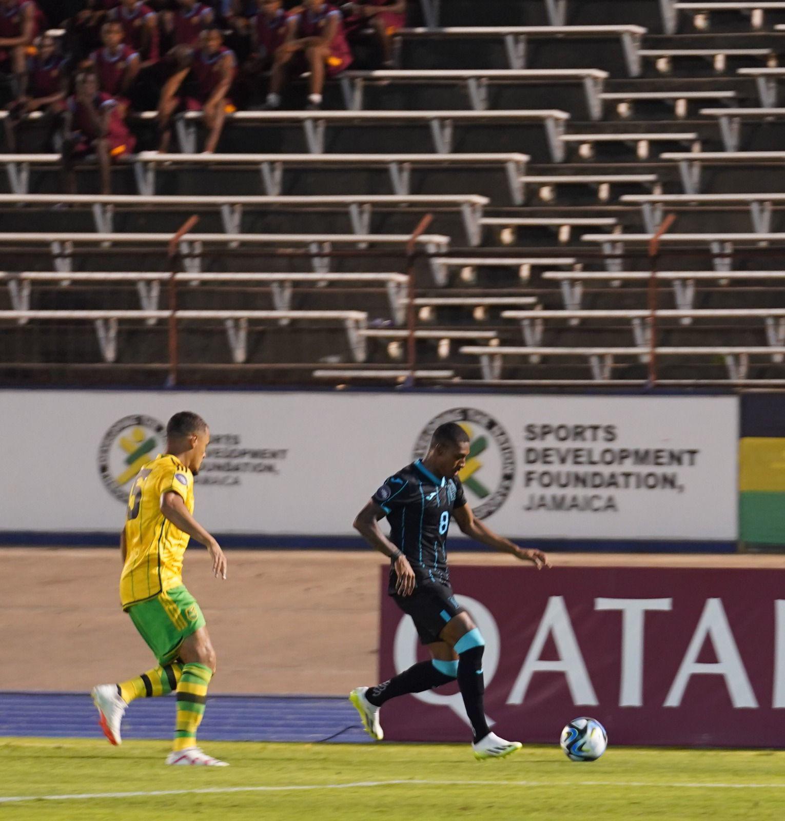 Honduras falló frente a la portería y lo terminó pagando caro. Foto: Fenafuth