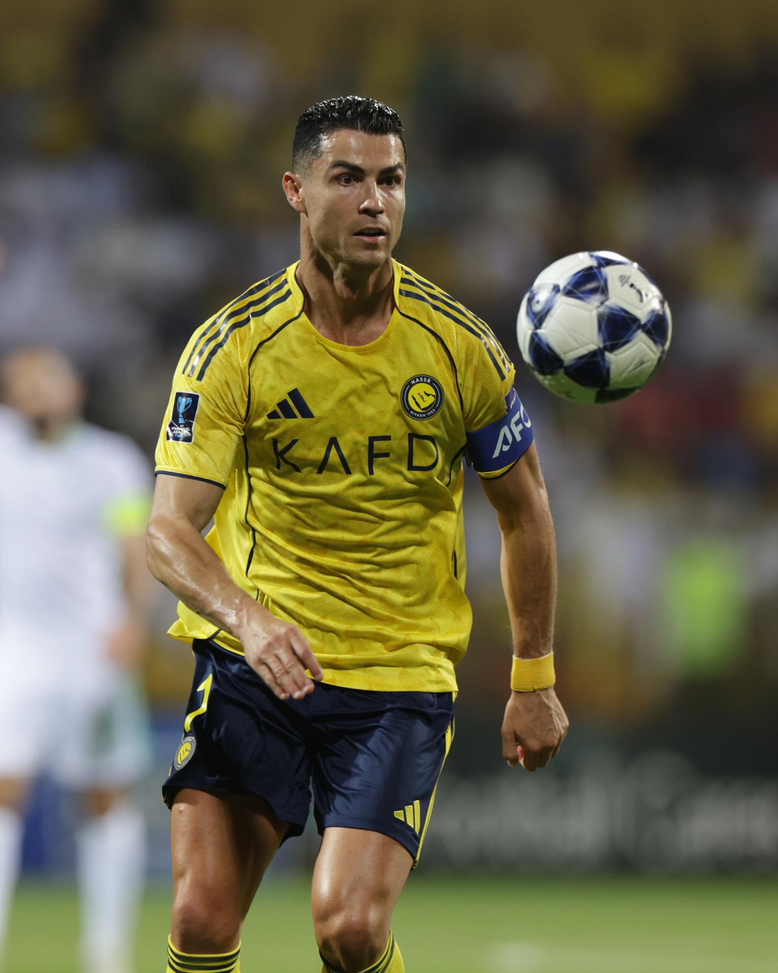 DUBAI (United Arab Emirates), 22/04/2026.- Al Nassr's Cristiano Ronaldo in action during the AFC Champions League Two 2025/2026 Semi-Finals soccer match between Al-Nassr and Al Ahli Doha in Dubai, United Arab Emirates, 22 April 2026. (Liga de Campeones, Emiratos Árabes Unidos) EFE/EPA/ALI HAIDER