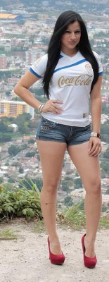 Las chicas más lindas que han vestido la camisa de Real España y Olimpia