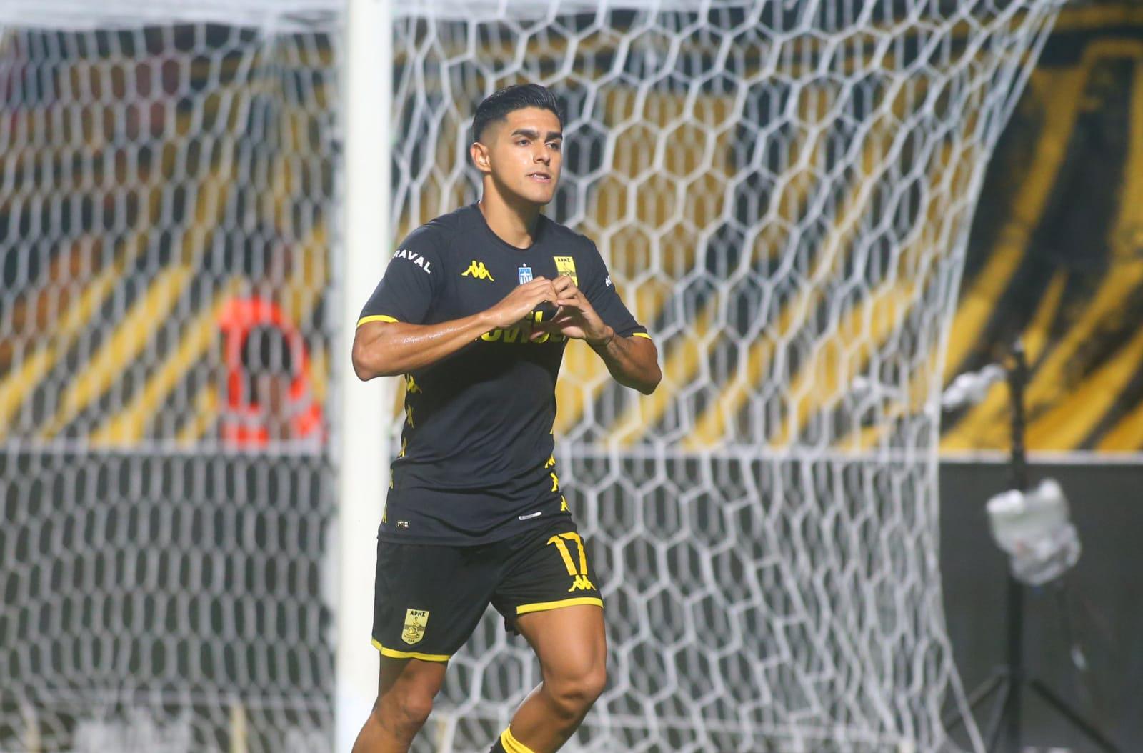 Luis Palma cuando jugaba en el Aris de Salónica.