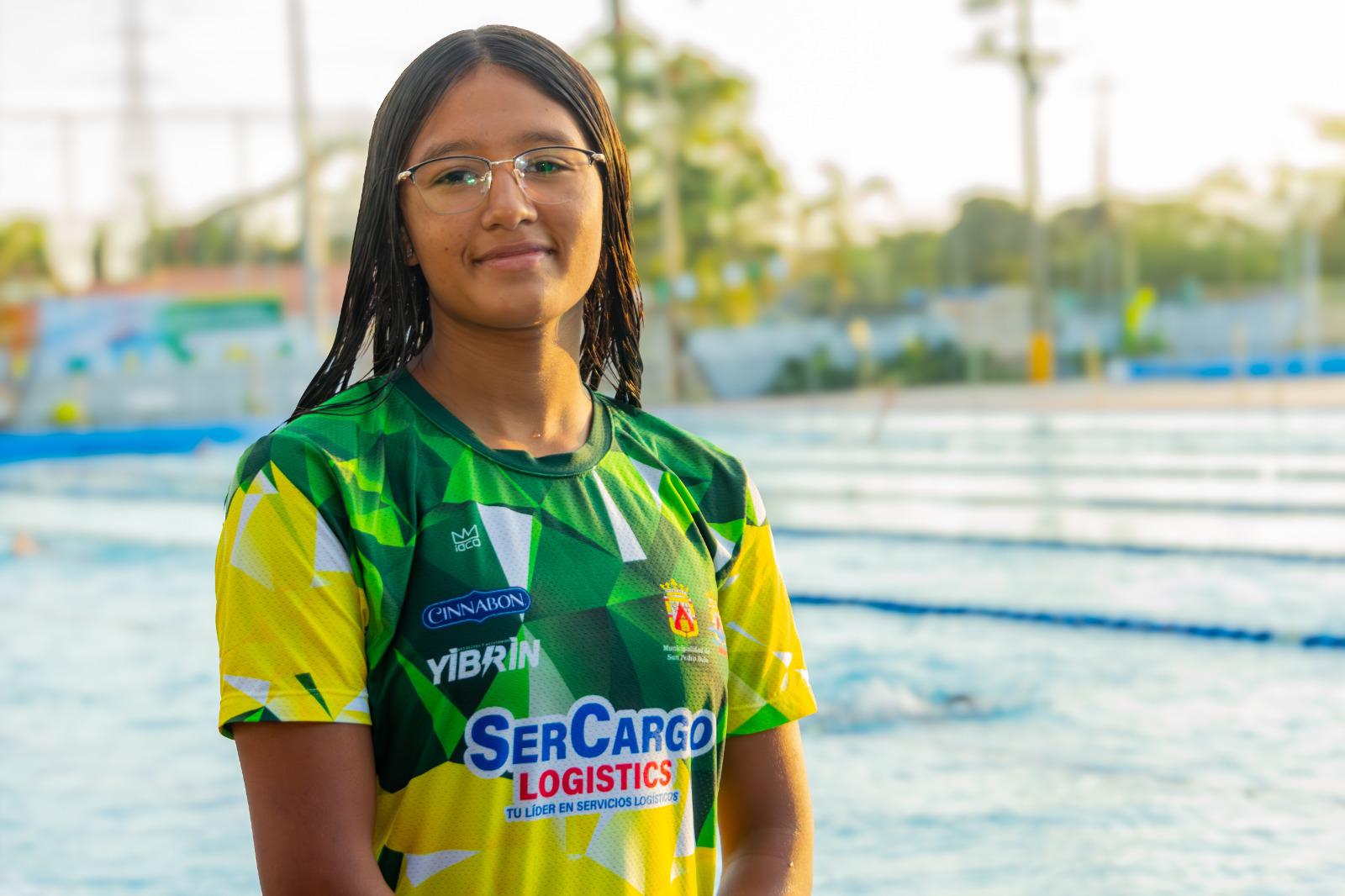 Francis Escobar, atleta que cuenta con más de 200 medallas a nivel personal, brillará en PanAm Aquatics Medellín 2025.
