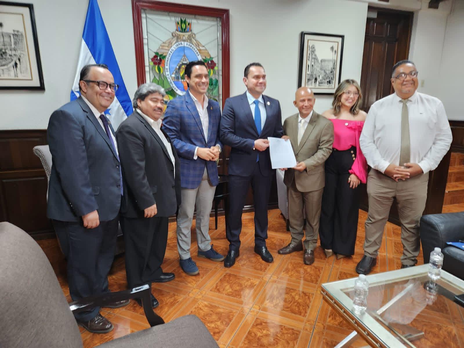 OPPDH y Congreso impulsan agenda legislativa de periodismo deportivo en Honduras