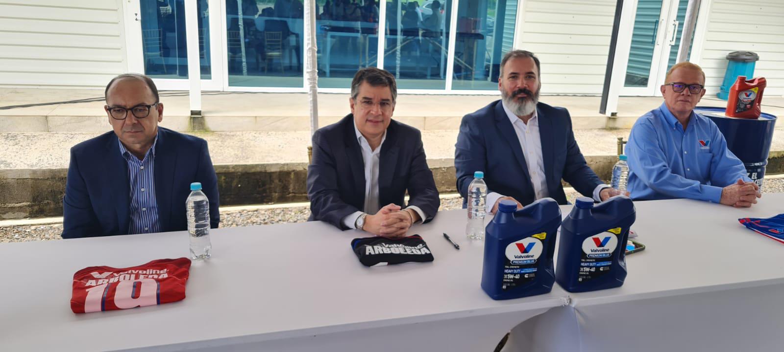 Así fue la presentación de los nuevos patrocinadores del Olimpia en el Centro de Alto Rendimiento.