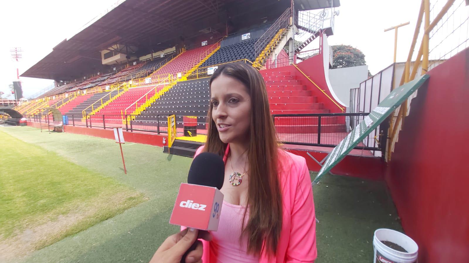 Fanny Tayver, periodista de La Nación, atendió a DIEZ previo a la final de la Liga Concacaf.