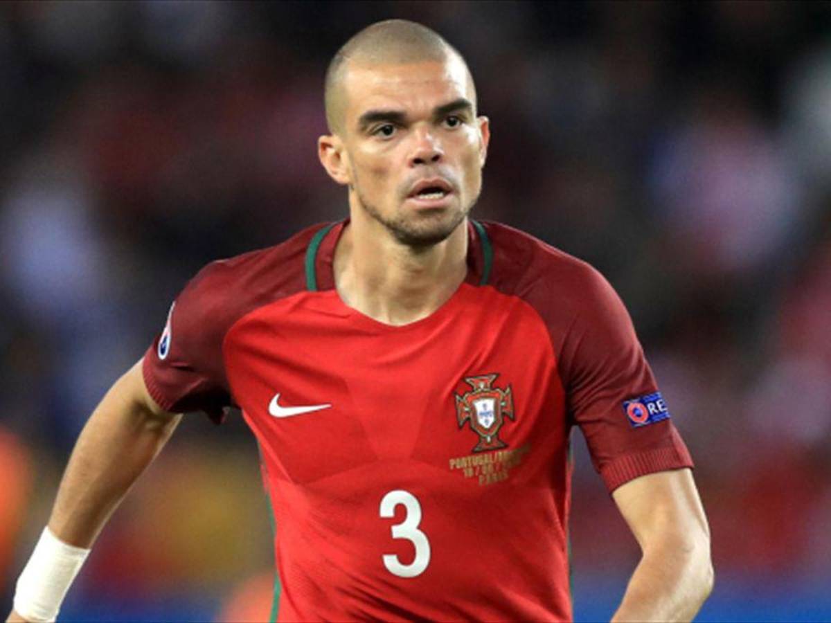 Mexicano es el más longevo: Estos son los futbolistas más veteranos que disputarán el Mundial de Qatar 2022