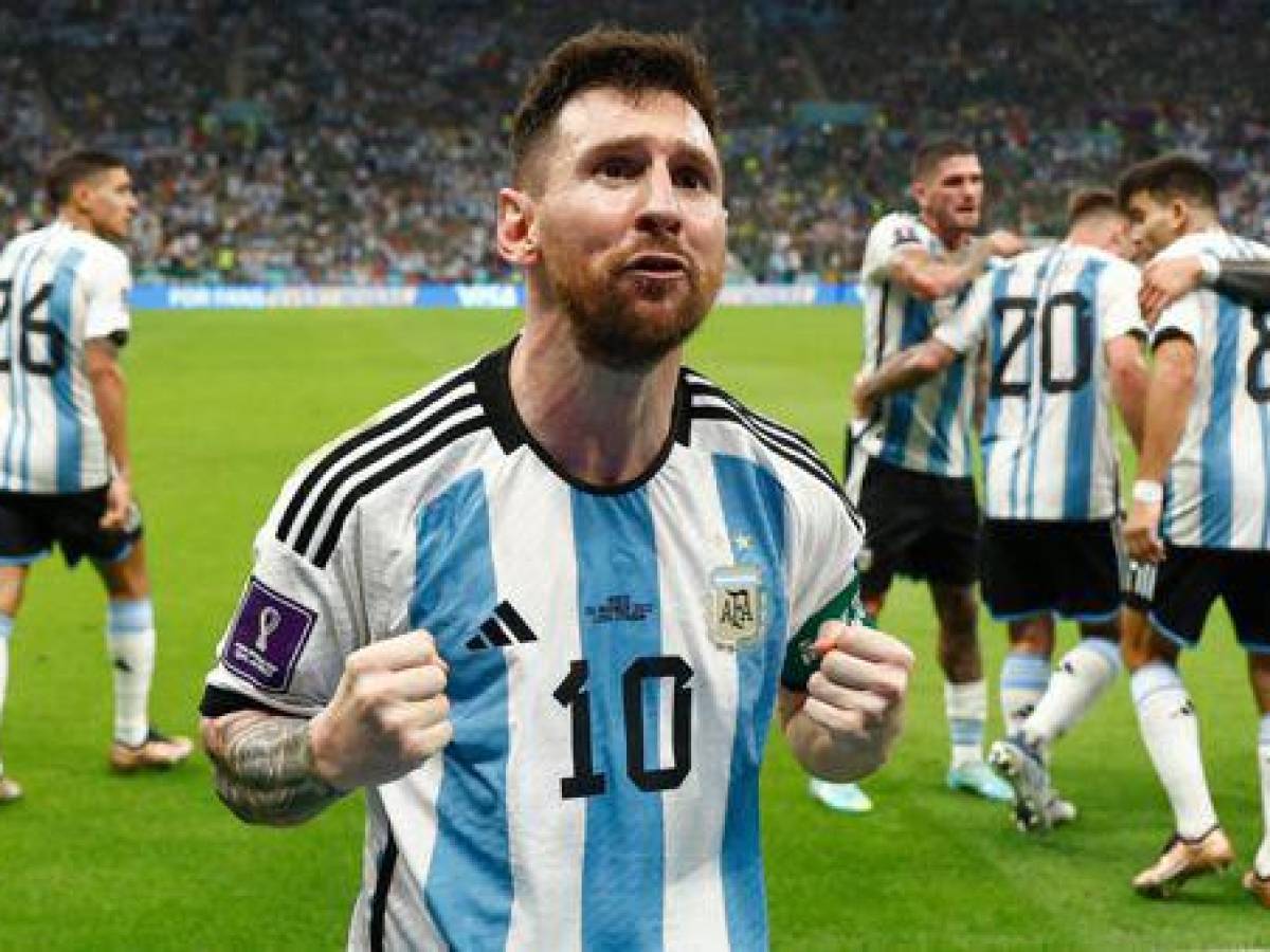 Lionel Messi se mantiene compitiendo en la Copa del Mundo de Qatar 2022.
