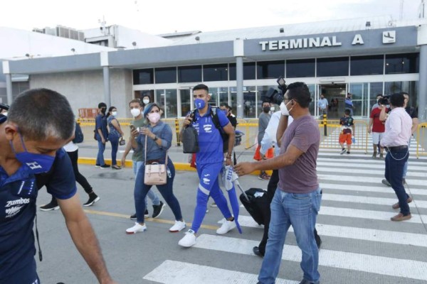 Sub-23 de Honduras llena de amor y felicidad en su llegada al país tras clasificación a los Olímpicos