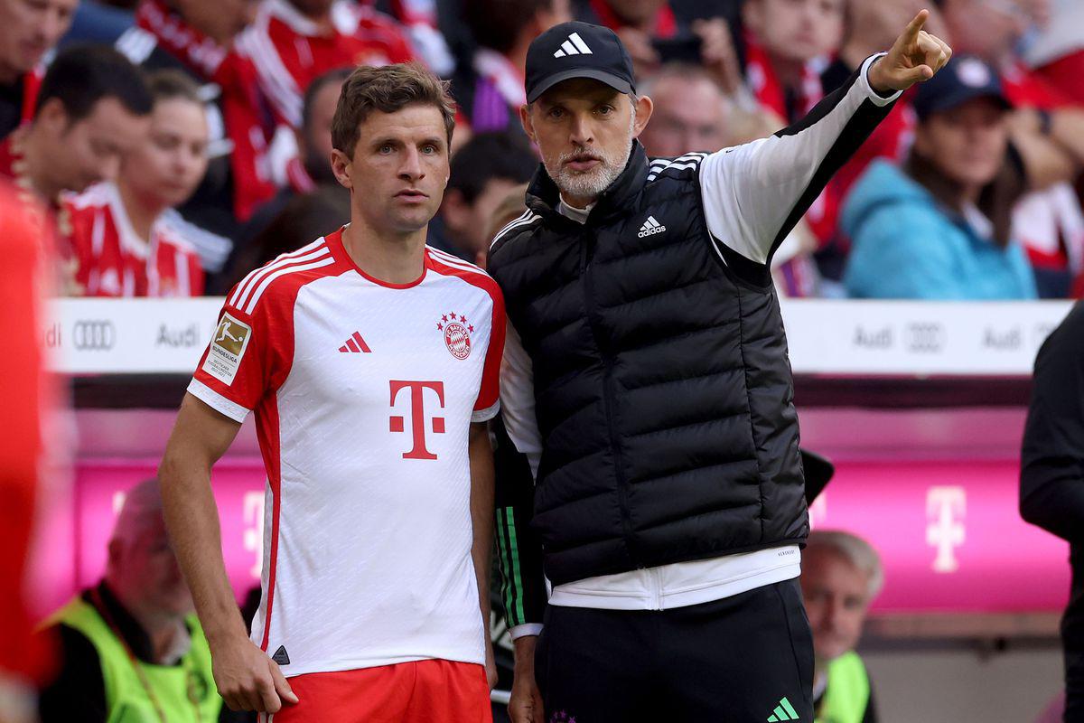 Thomas Muller tendría la opción de jugar y entrenar al mismo tiempo en el Bayern ante la salida de Tuchel.