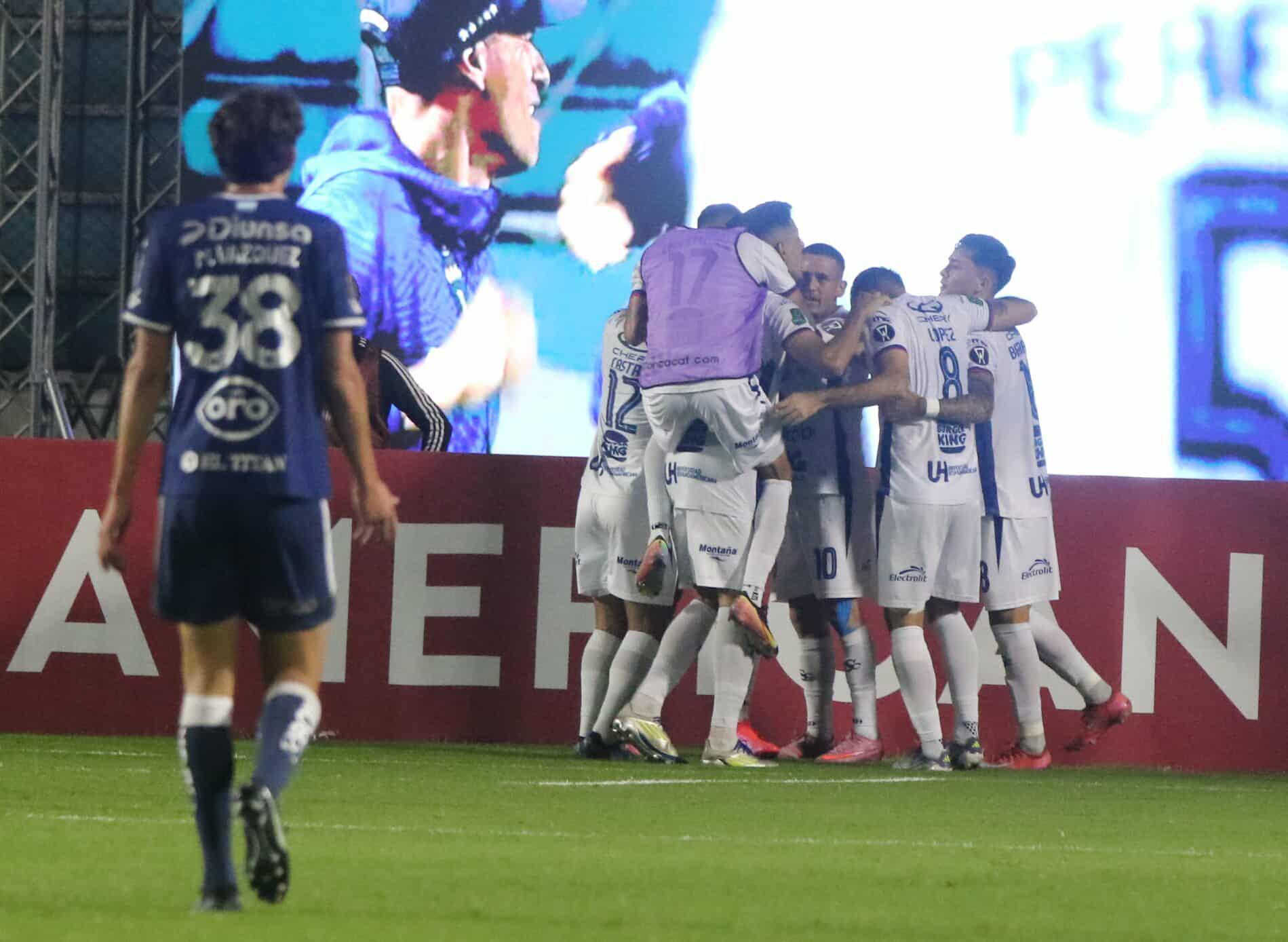 Cartaginés ridiculizó al Motagua en el repechaje rumbo a la Champions de Concacaf.