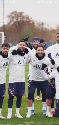De acérrimos rivales a practicar juntos: así fue el reencuentro de Sergio Ramos con Messi en el entreno del PSG