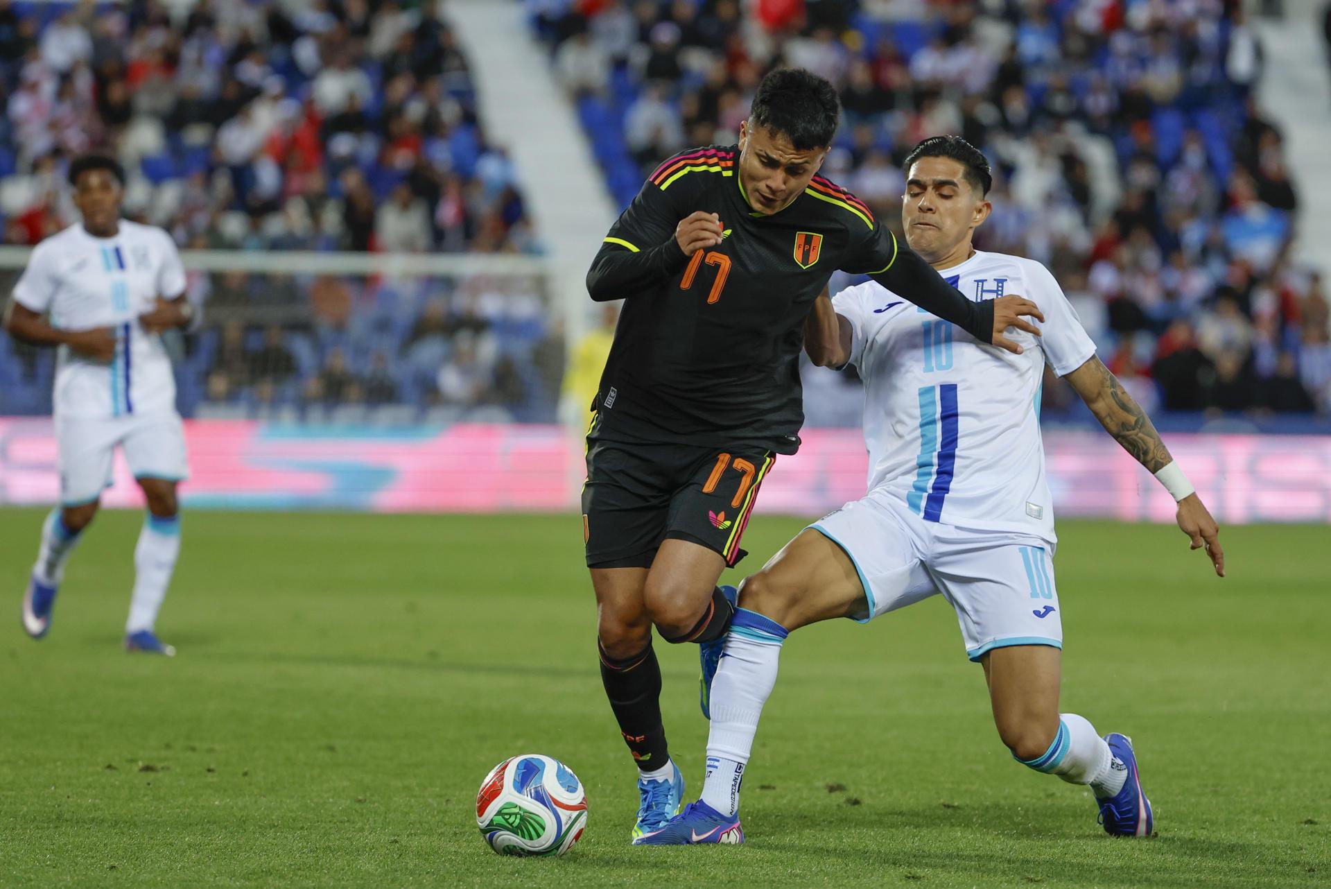 ¡Puro corazón y garra! Honduras in extremis le empató a Perú el amistoso en Butarque en el debut de Francisco Molina