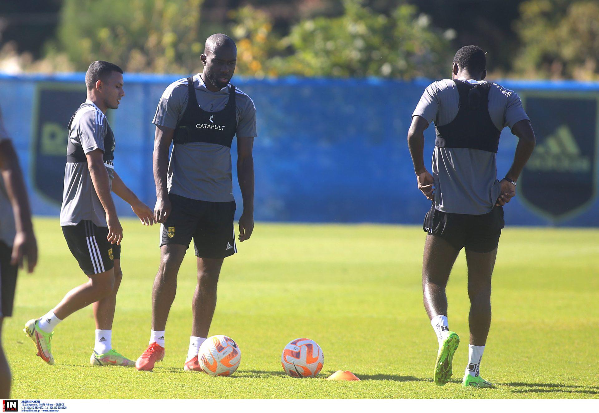 Periodista griego revela el verdadero motivo por el que Edwin Rodríguez sigue sin debutar con el Aris FC