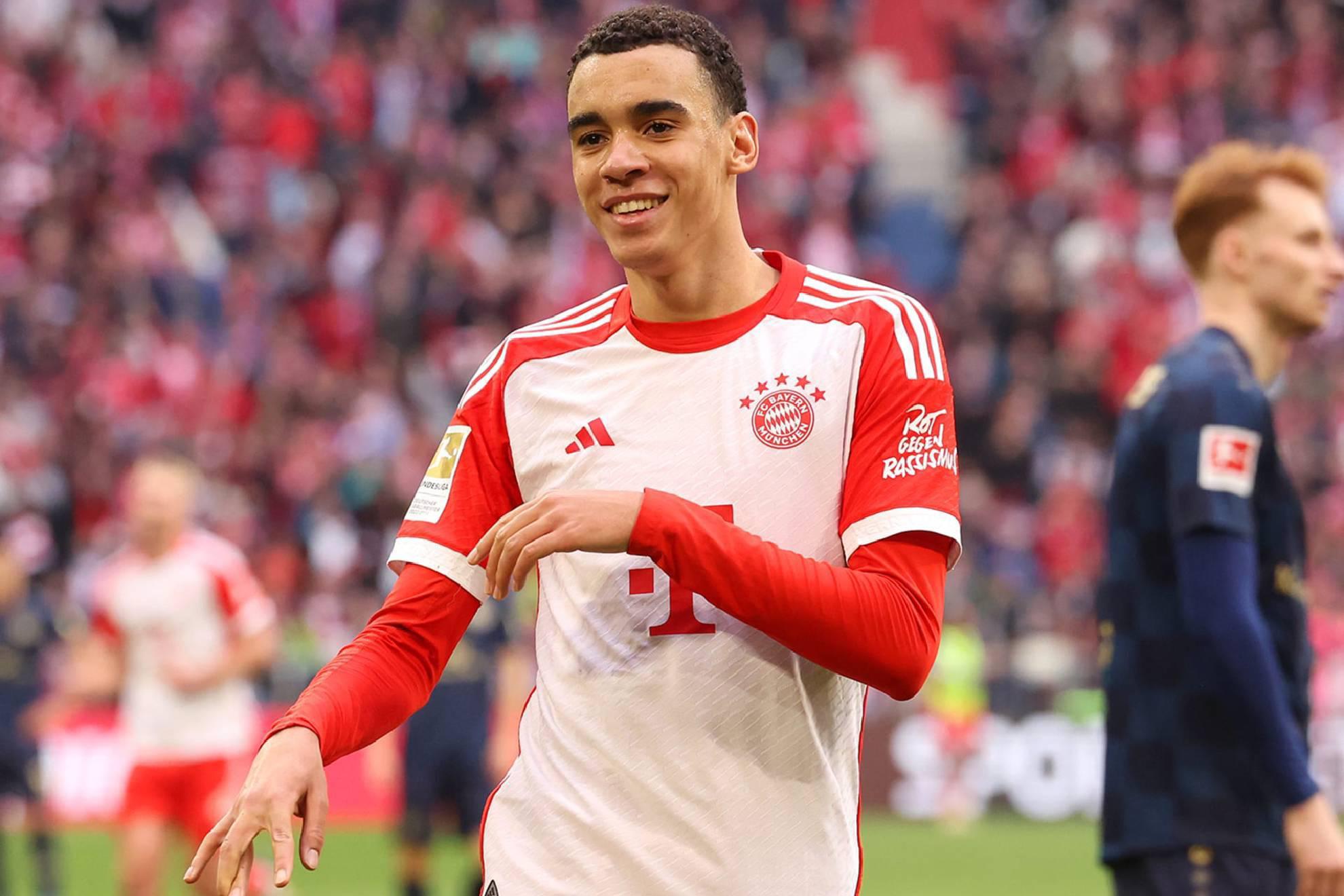 Jamal Musiala tendría intenciones de seguir su carrera en Bayern Múnich.