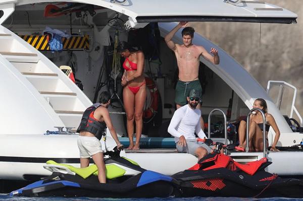 Figura del Chelsea es captado pasando sus lujosas vacaciones con la ‘Megan Fox italiana’ en Ibiza