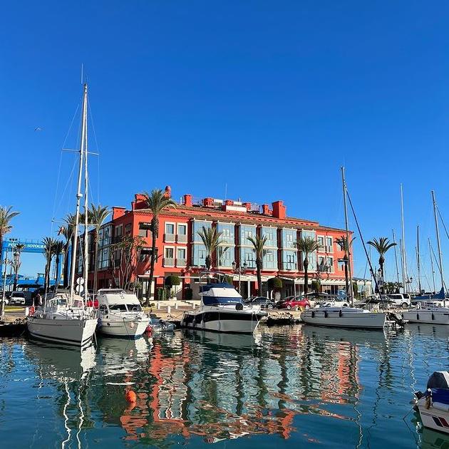 El MIM Sotogrande Club Marítimo: Así es el lujoso sexto hotel que se compró Messi en Cádiz