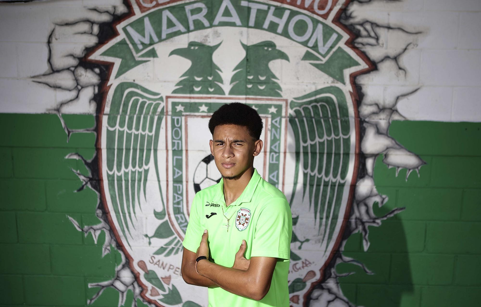 Pensó que no sería futbolista: Javier Arriaga, el cipote que trabajó de ebanista y rechazó a otros grandes por el Marathón