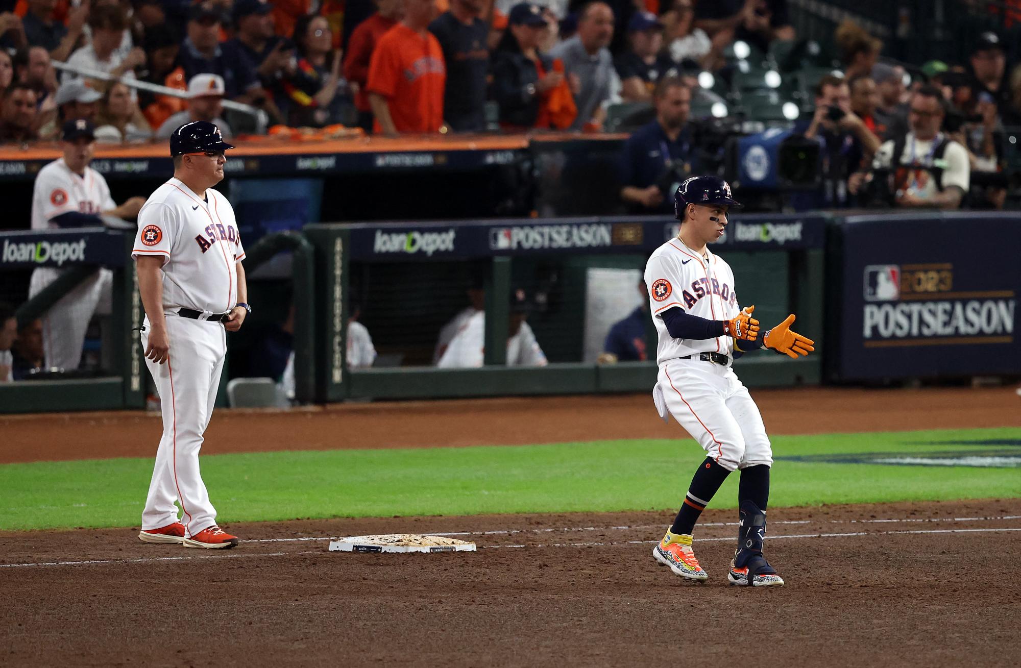 Mauricio Dubón convirtió un sencillo en la derrota frente a Rangers (0-2).