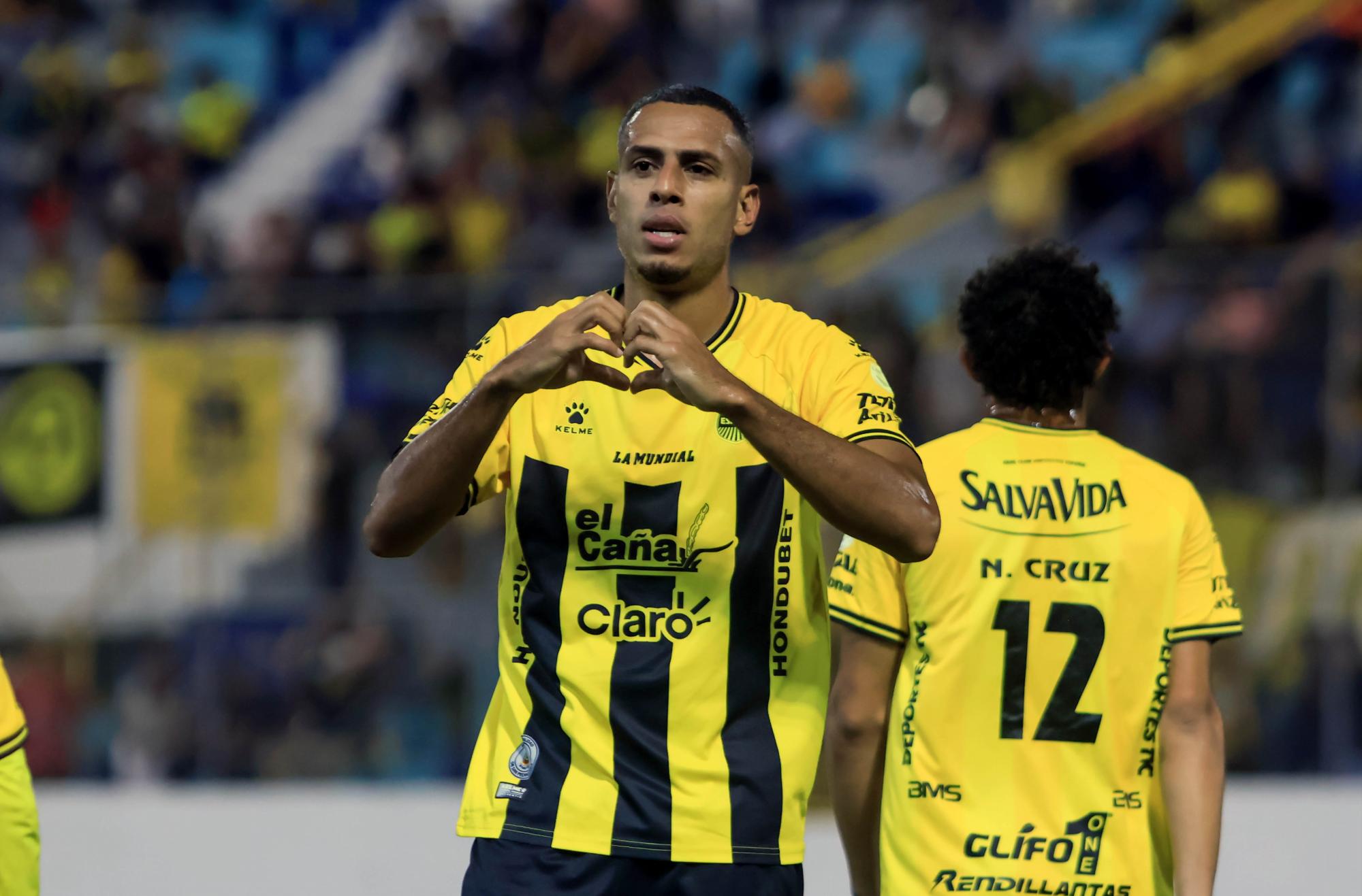 Eddie lleva ocho goles en siete partidos con la camiseta del Real España.