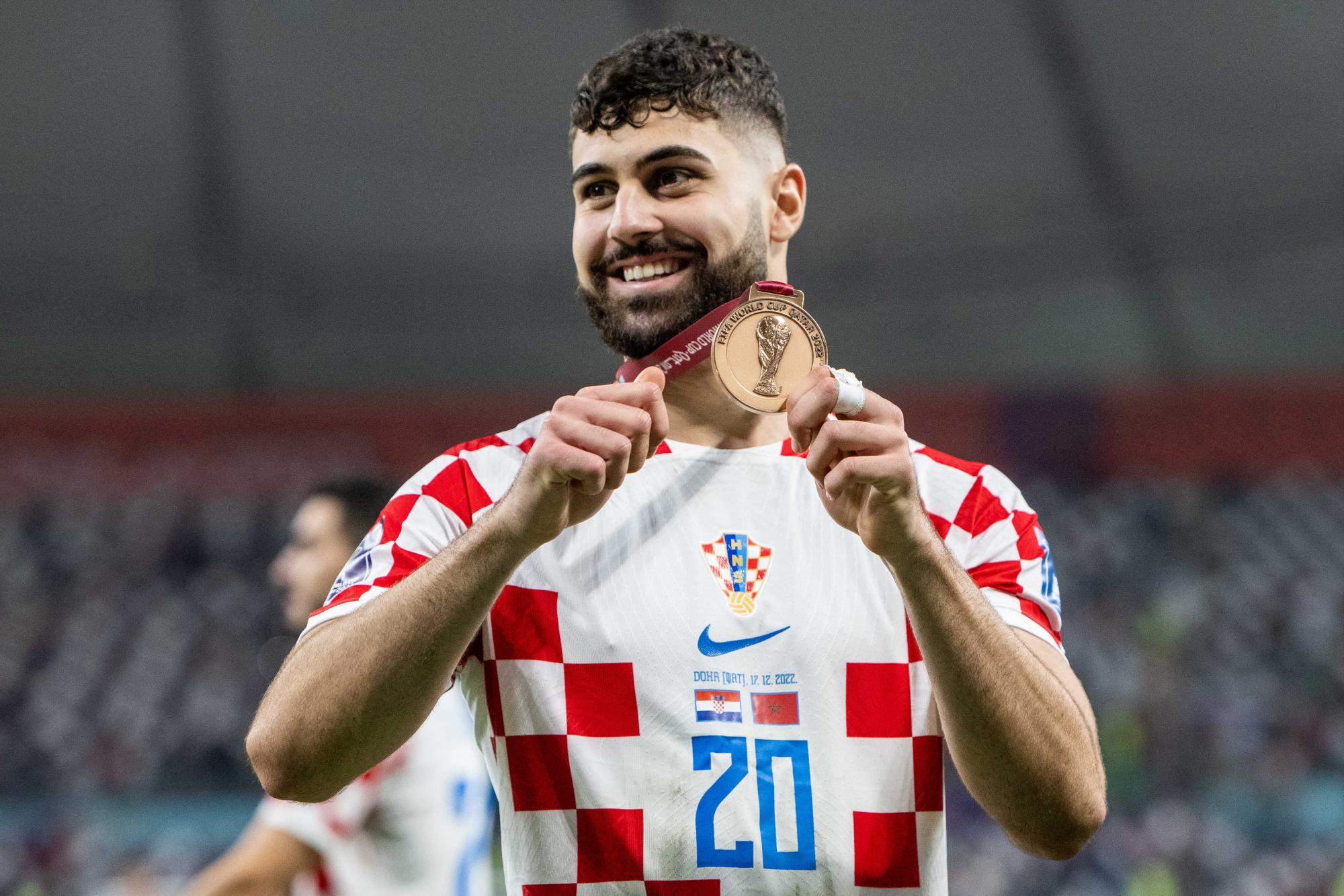 Gvardiol consiguió el tercer lugar con Croacia en el Mundial de Qatar 2022.