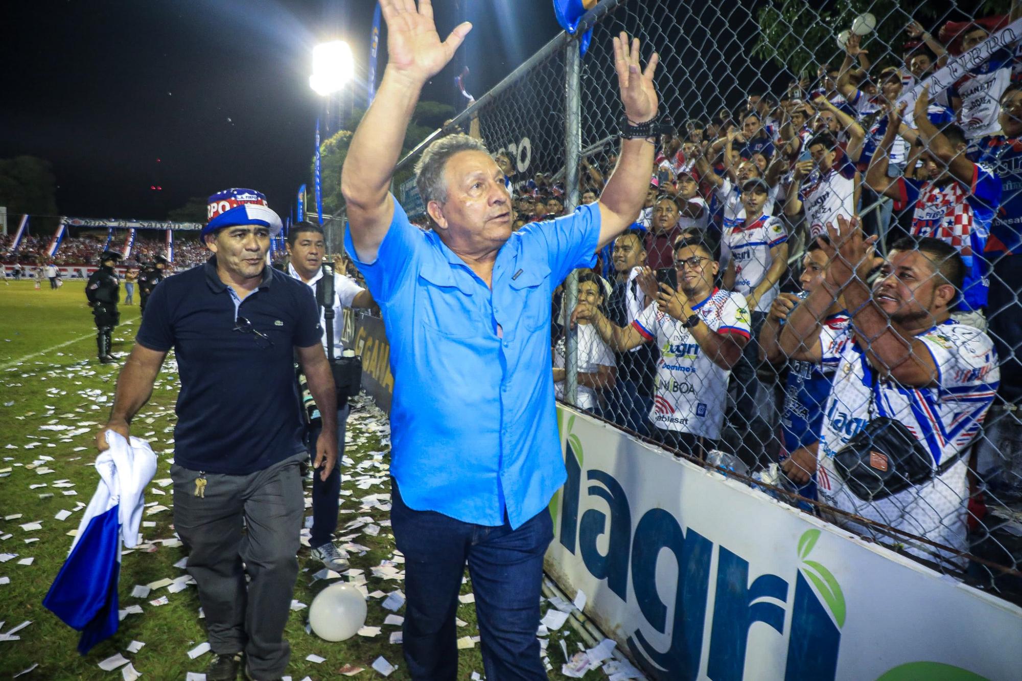 Marvin Solano y el Firpo culminaron la temporada líderes con 50 puntos cosechados.