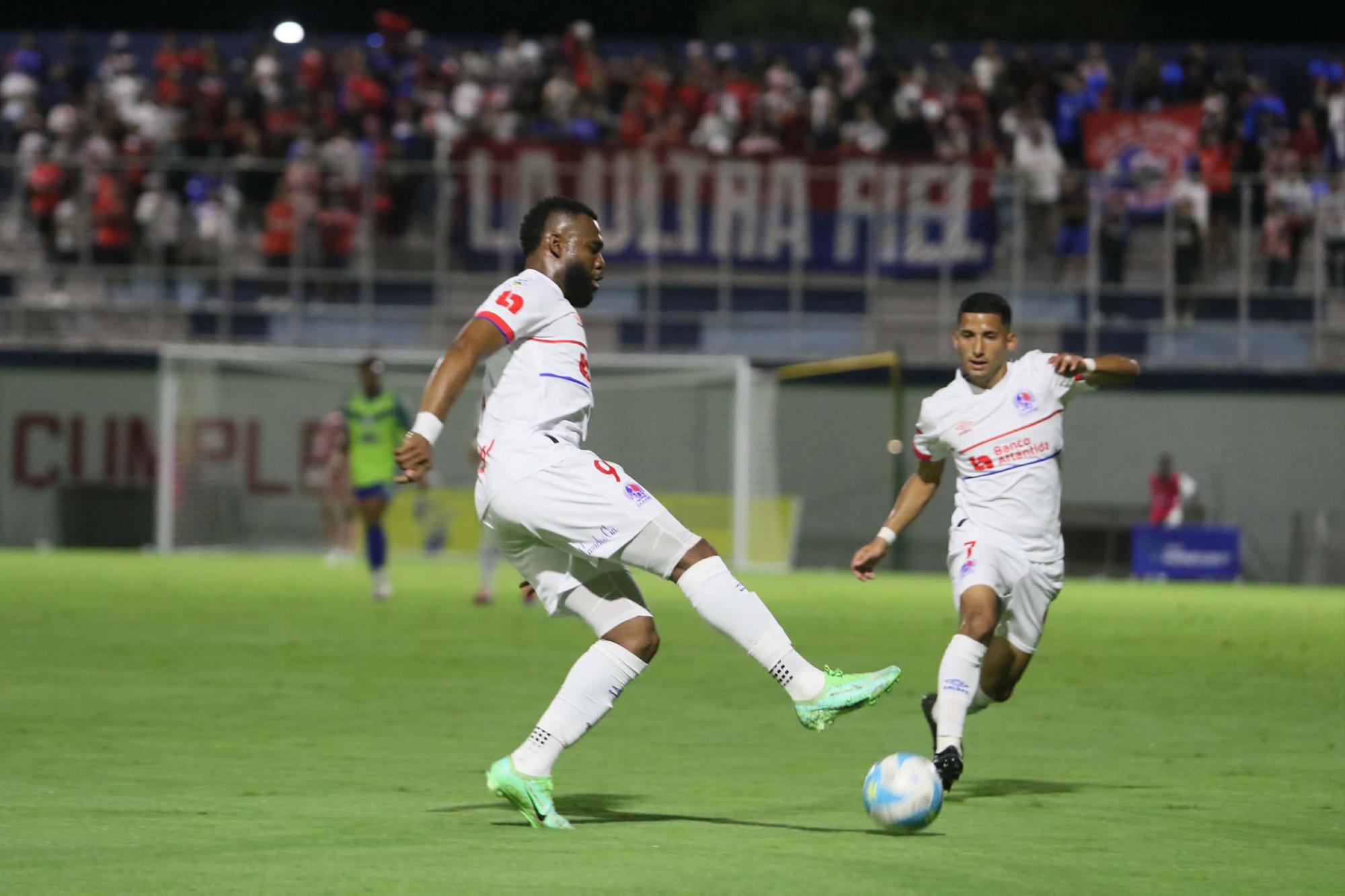 Olancho FC y Olimpia igualaron y los potros dejan cuesta arriba la clasificación a la liguilla del torneo hondureño