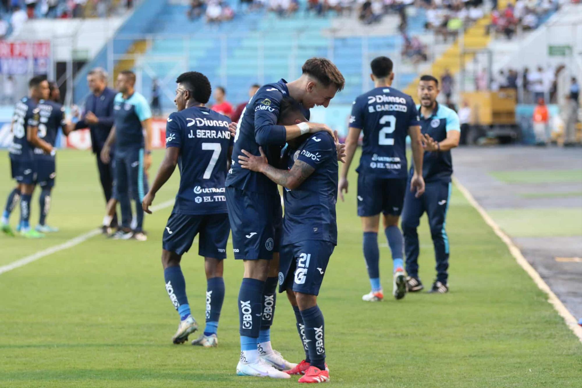 Droopy Gómez sentenció el súper clásico en favor de Motagua y Olimpia se mete en problemas por el boleto a semis