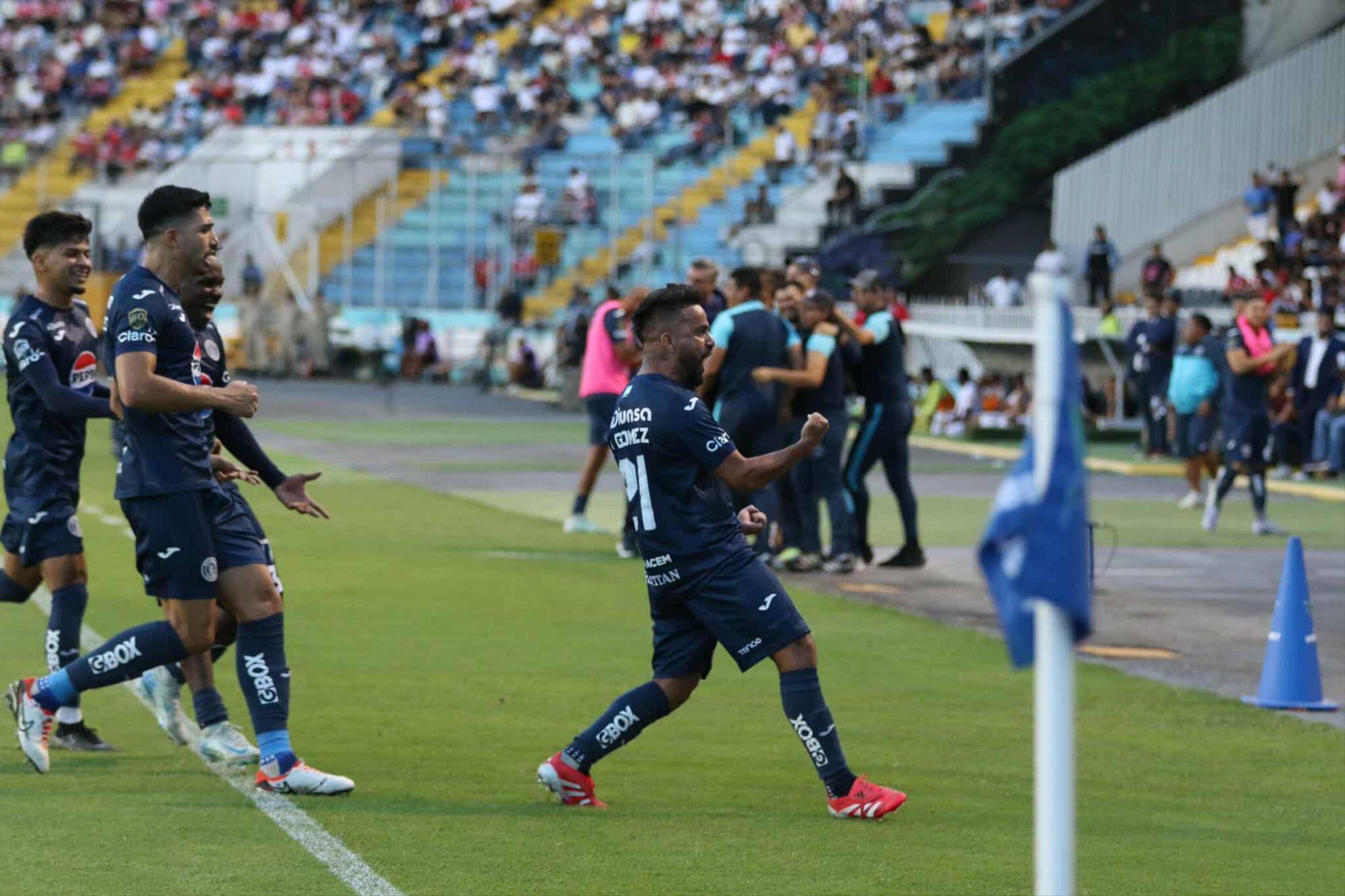 Droopy Gómez sentenció el súper clásico en favor de Motagua y Olimpia se mete en problemas por el boleto a semis