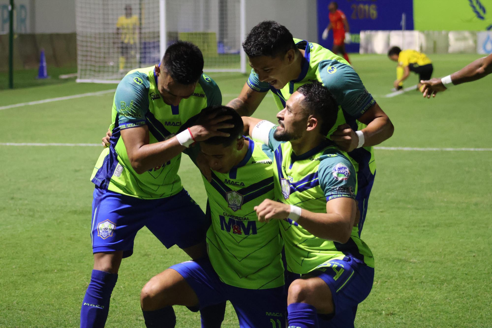Cristian Cálix anotó el segundo gol del Olancho FC contra la máquina.