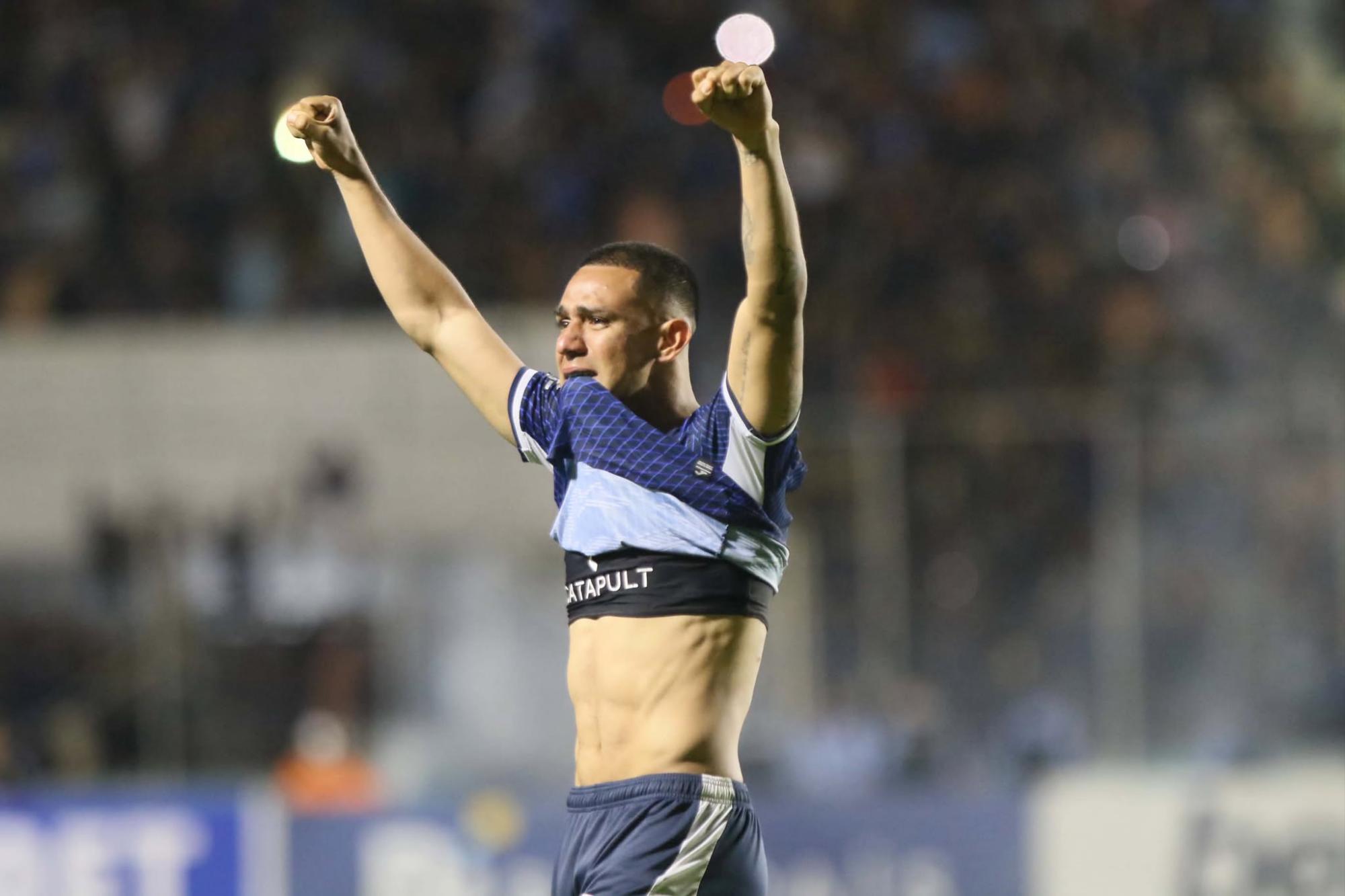 ¡Motagua derrota en los penales a Marathón y celebra la Copa 20 de su historia!