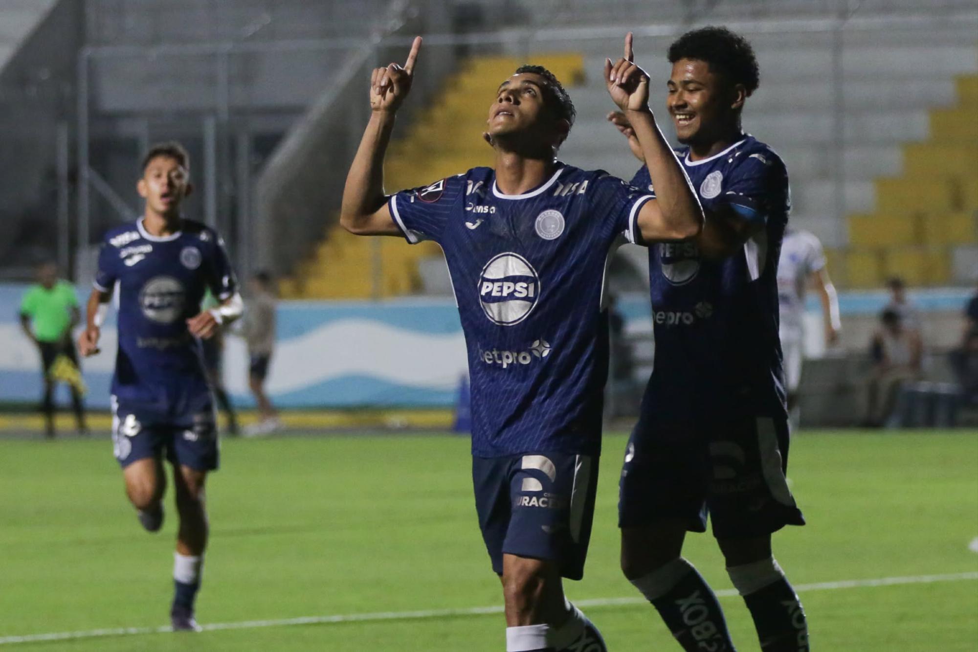 Motagua, con mucha angustia, logra vencer al Victoria y escala en la clasificación de la Liga Nacional