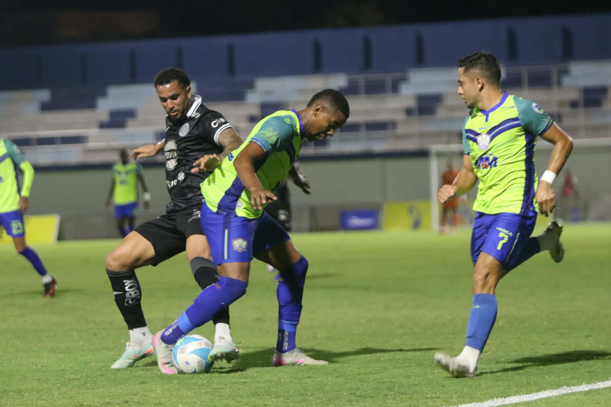 Olancho FC y Motagua no se hacen nada y terminan con un agrio empate en el Juan Ramón Brevé