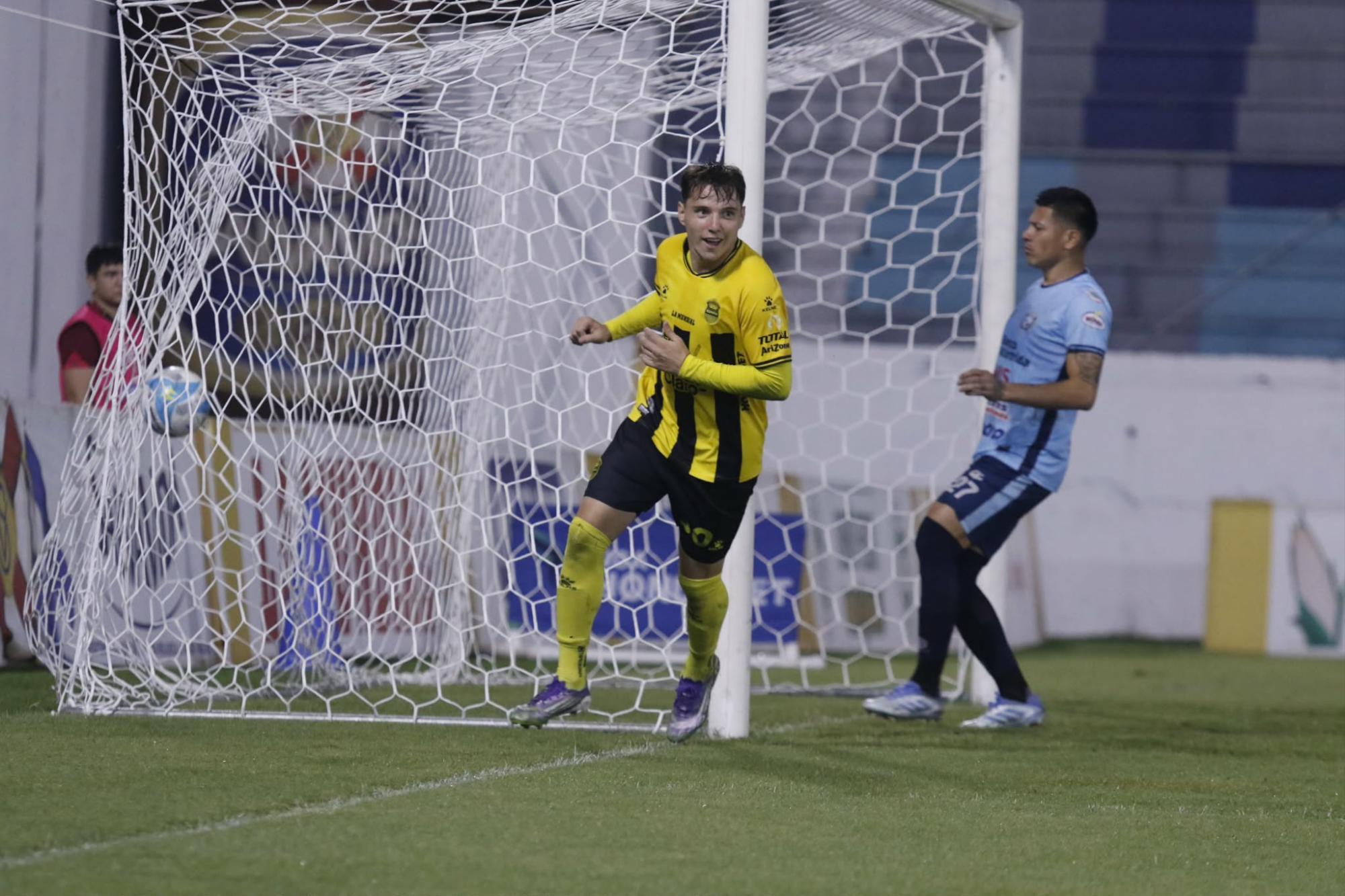 Sayago le dio los tres puntos a la máquina en el duelo contra los cachorros.