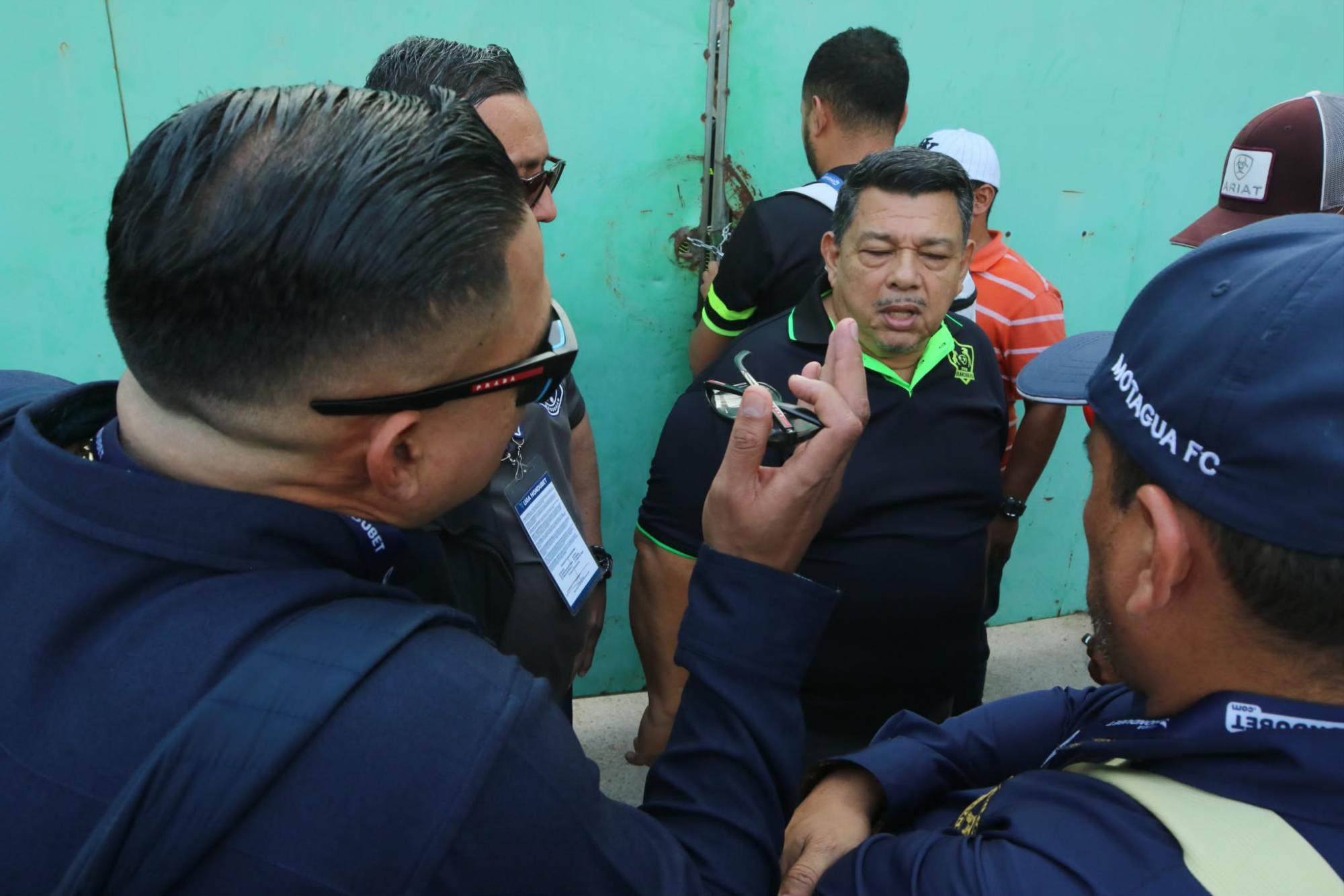 Samuel García, dueño de Olancho FC, le prohíbe la entrada al estadio a Emilio Izaguirre