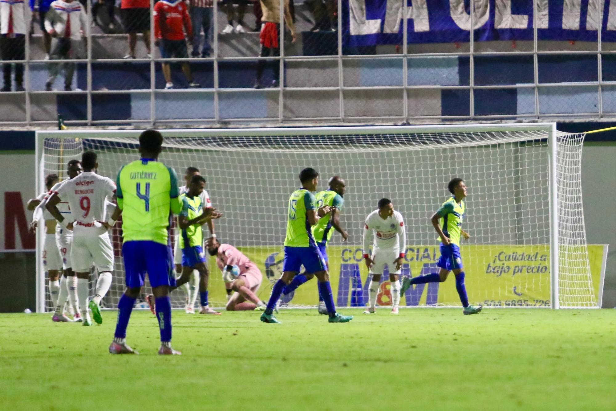 Olancho FC y Olimpia igualaron y los potros dejan cuesta arriba la clasificación a la liguilla del torneo hondureño