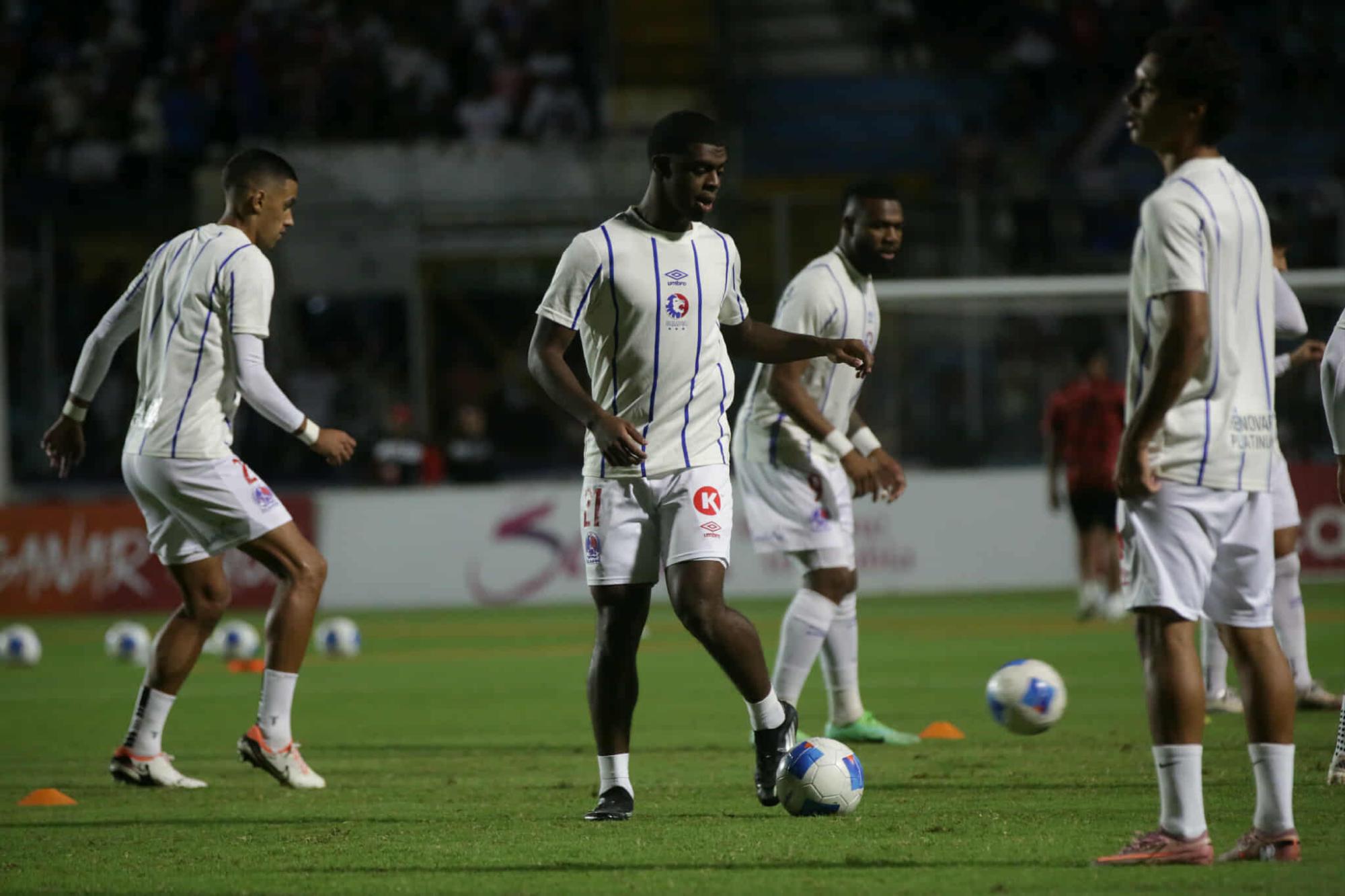 Mazazo al Olimpia: ¡Alajuelense lo sepulta en el Nacional y el equipo tico se clasifica a la final de la Copa Centoamericana!