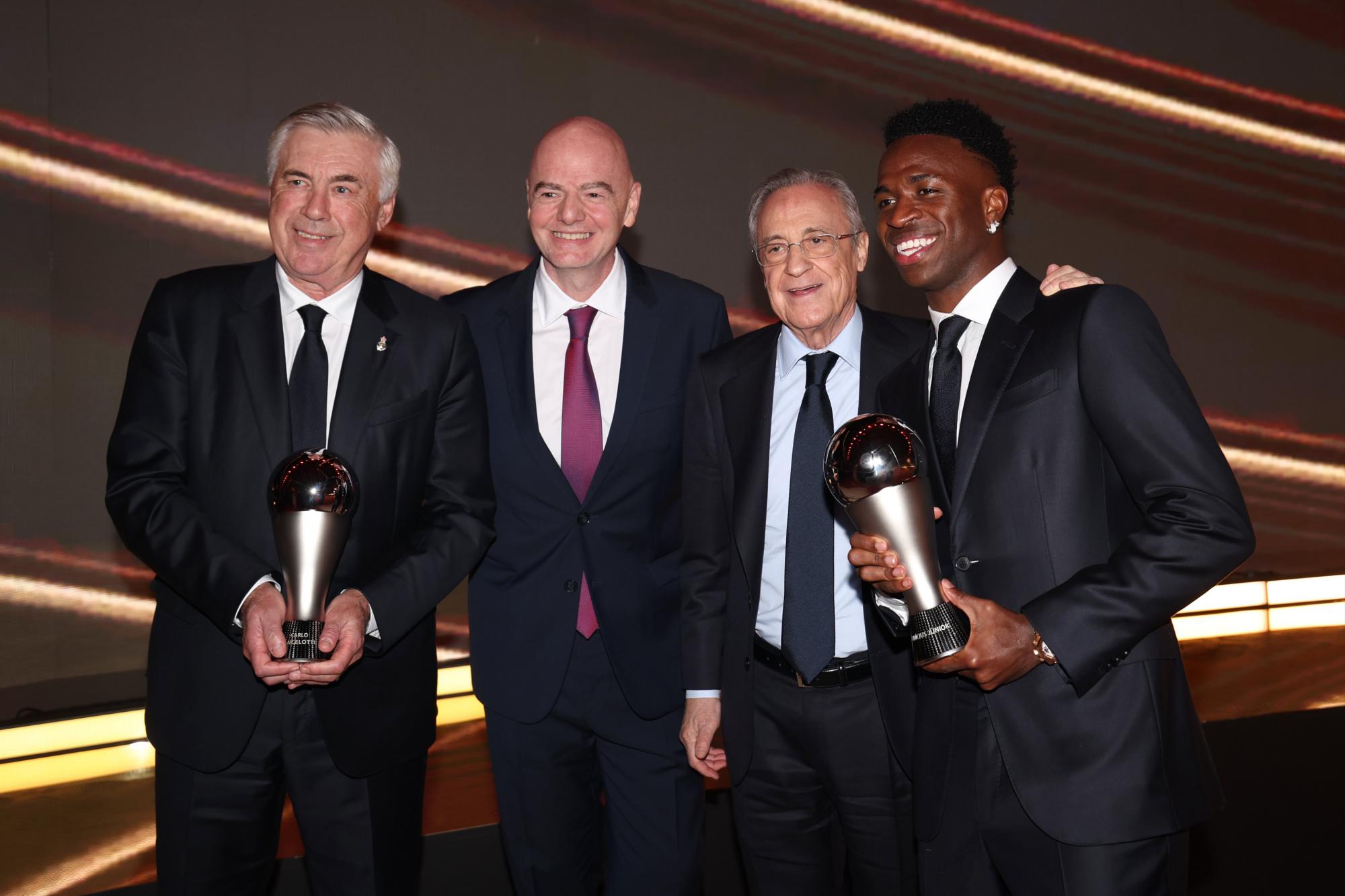 Ancelotti, Infantino, Florentino Pérez y Vinicius en la gala de los premios The Best.