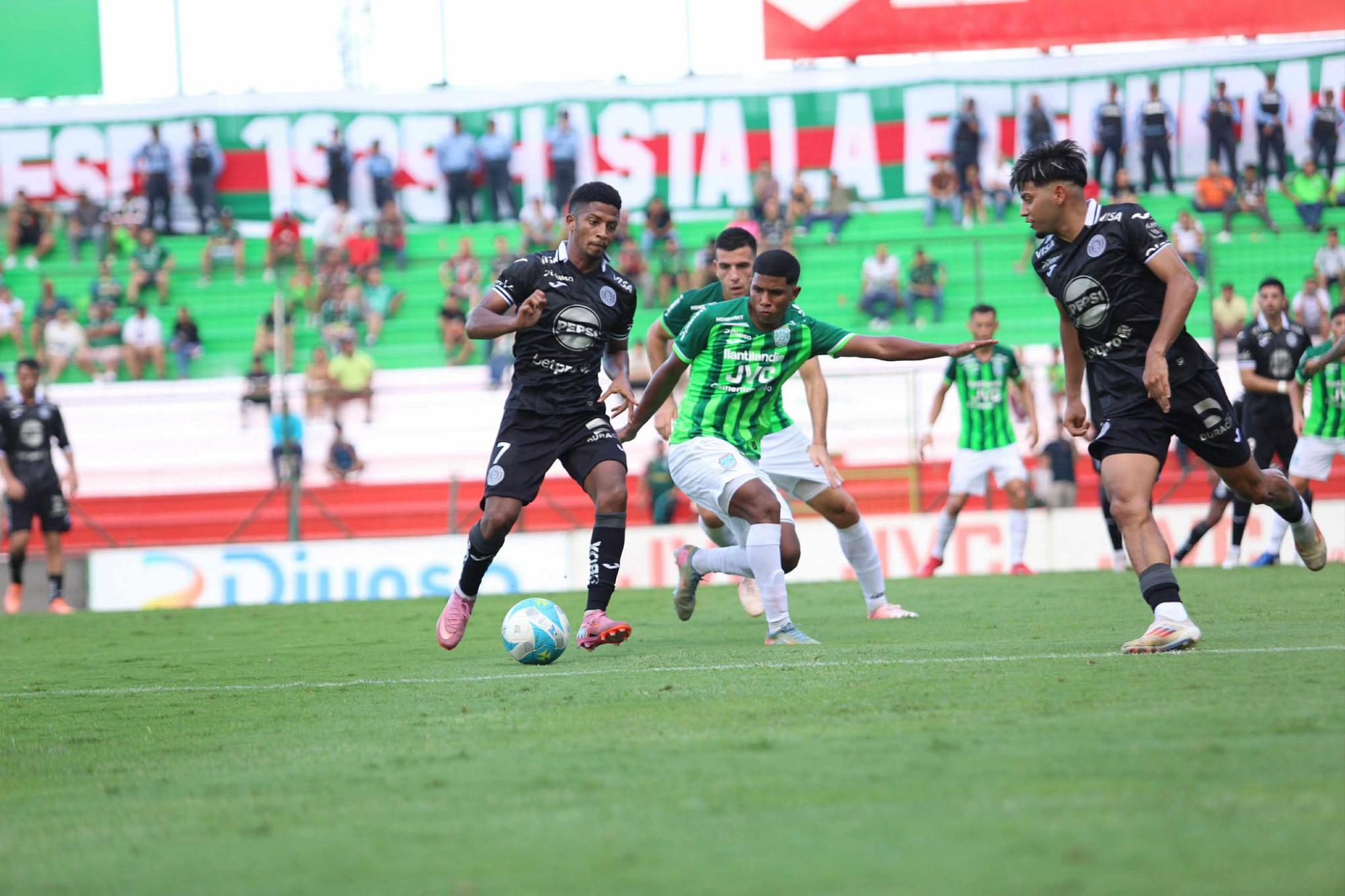Marathón le pega a Motagua con gol de Nicolás Messiniti y lo rezaga en la tabla de posiciones de Liga Nacional