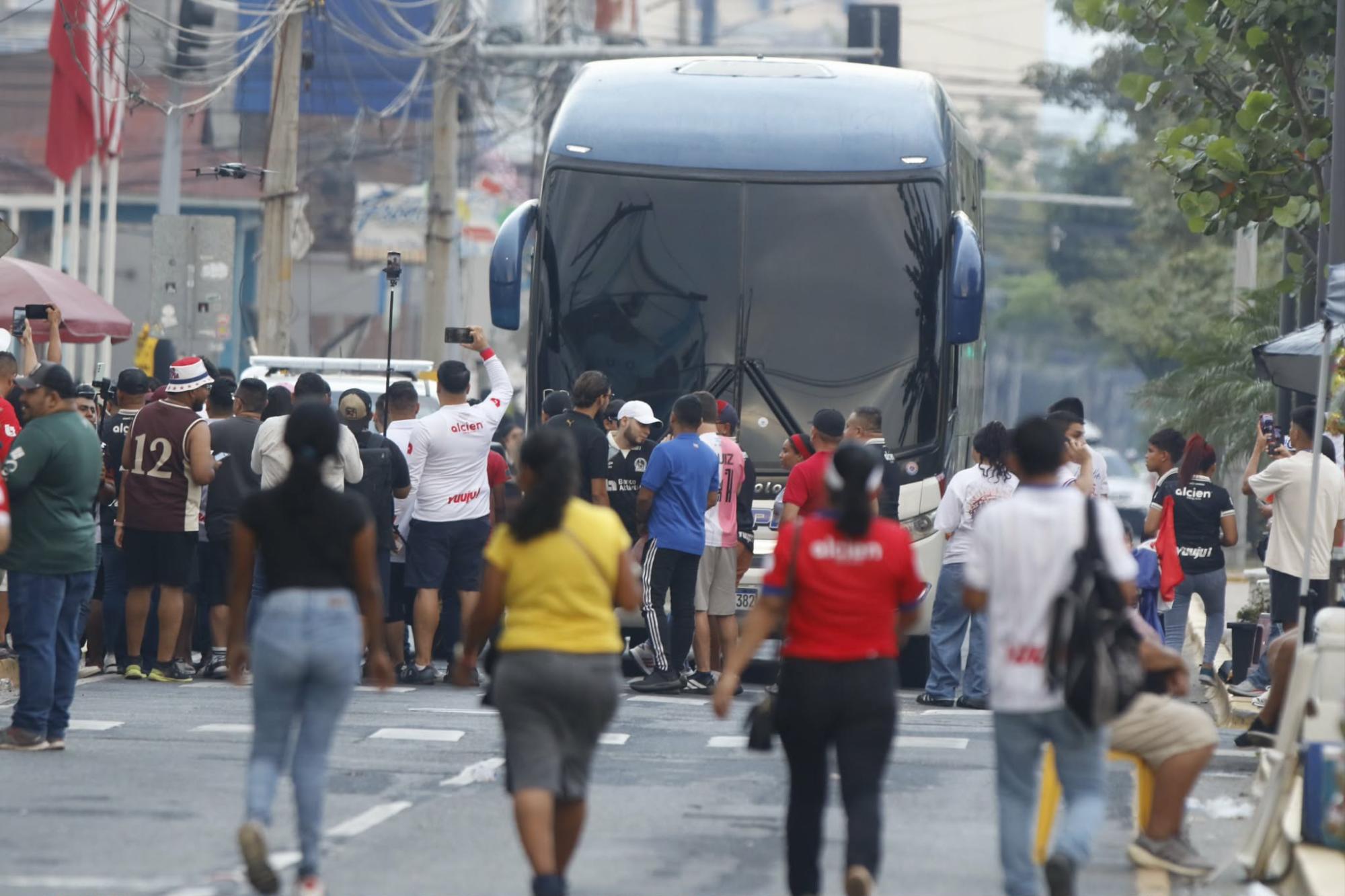 EN VIVO: ¡Real España erró lanzamiento penal y Olimpia continúa ganando el clásico en el Morazán!