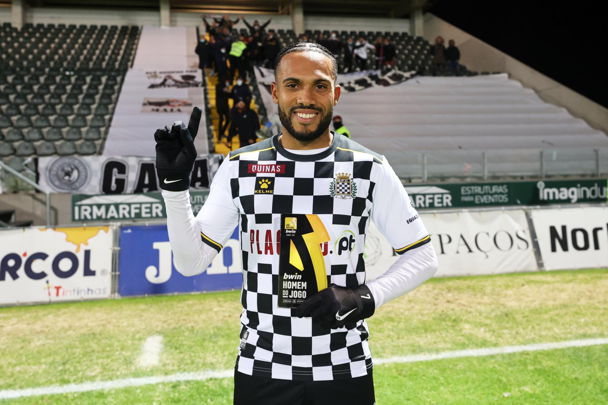 <b>Posición: delantero; Equipo: Boavista, Portugal; Edad: 27 años</b>
