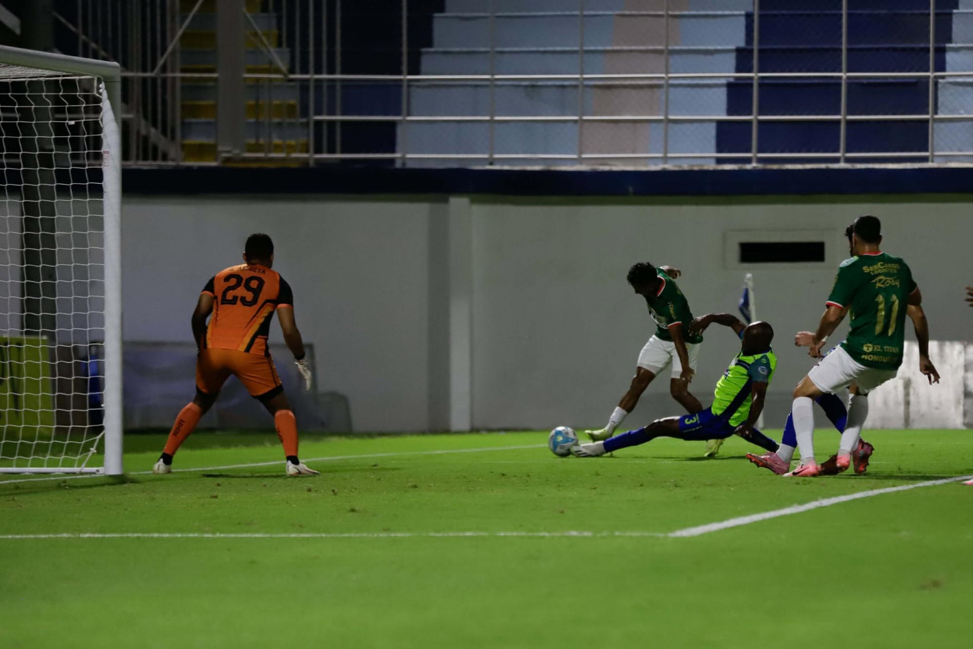 Marathón golea al Olancho FC por la Triangular Final y se enfila rumbo a la finalísima de la Liga Nacional de Honduras