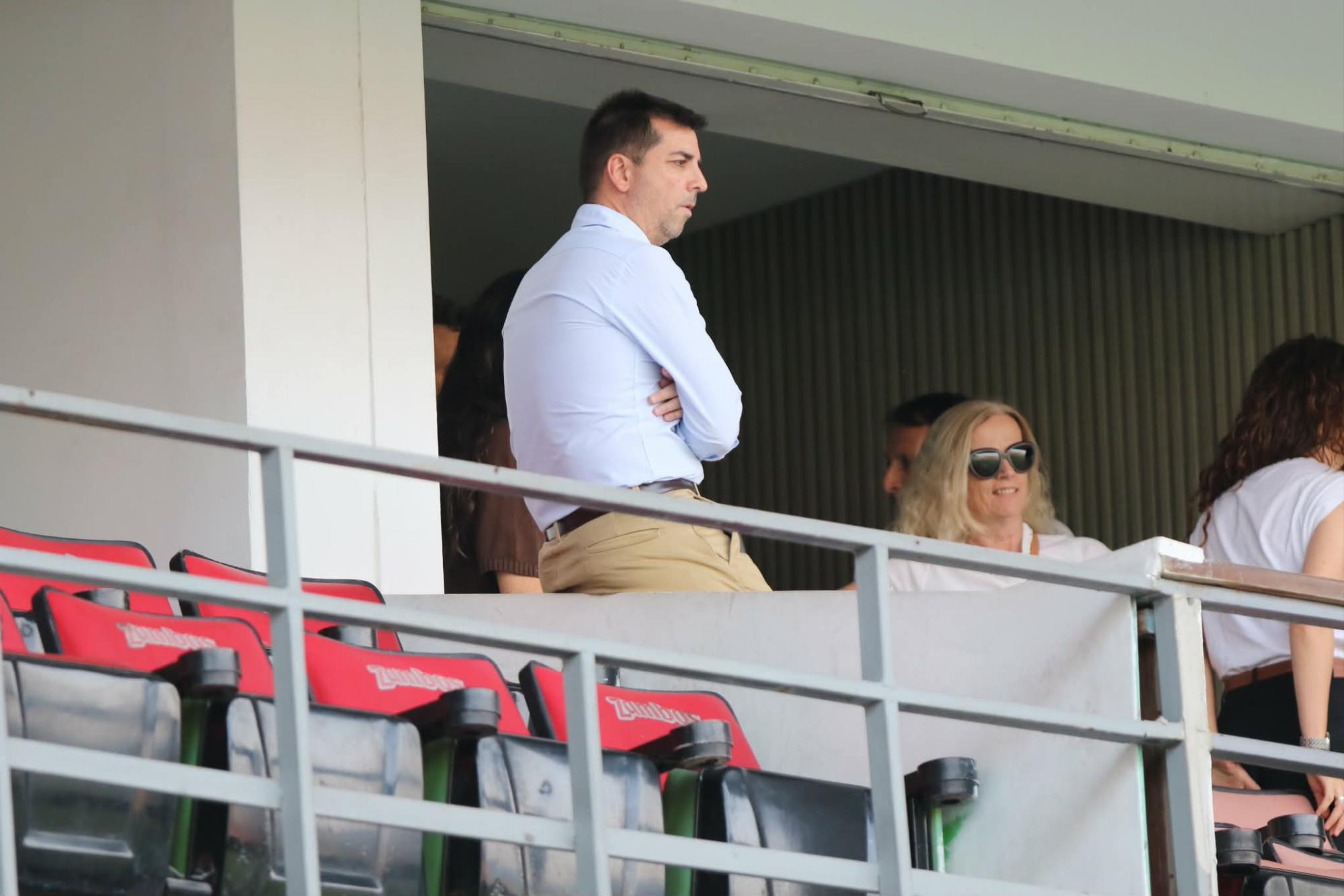 Francis Hernández, director deportivo de las selecciones de Honduras, presente en el estadio Nacional.