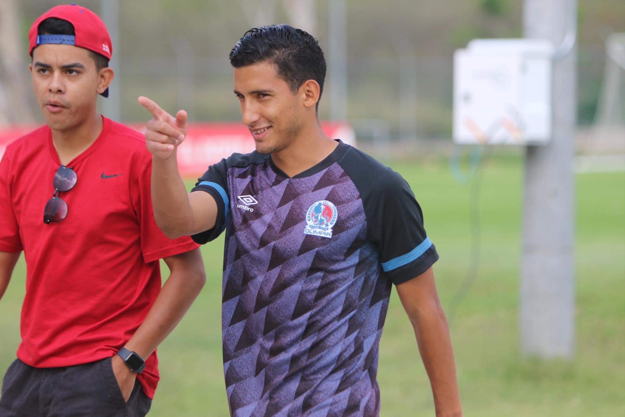 José Pinto se mostró sonriente en la conferencia de prensa previa a la final de ida.
