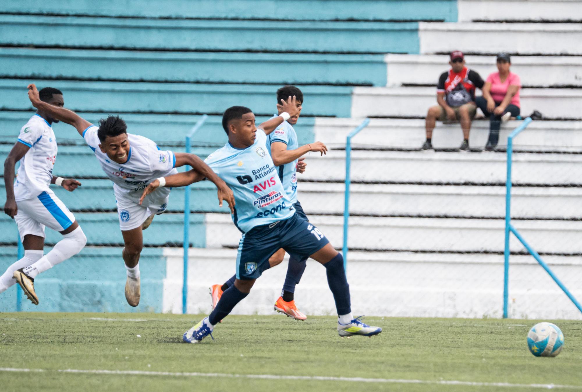 Ángel Tejeda devolvió la alegría al Génesis PN y aumenta la crisis del Victoria en el torneo Apertura