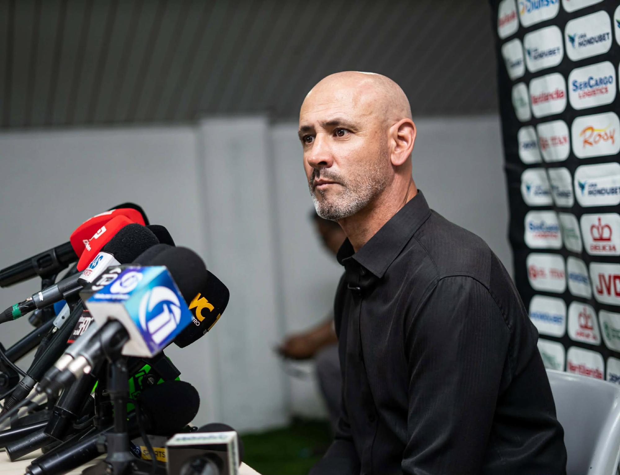 Espinel se suelta en conferencia tras empatar en la final contra Marathón: Este formato se hizo para perjudicar al Olimpia